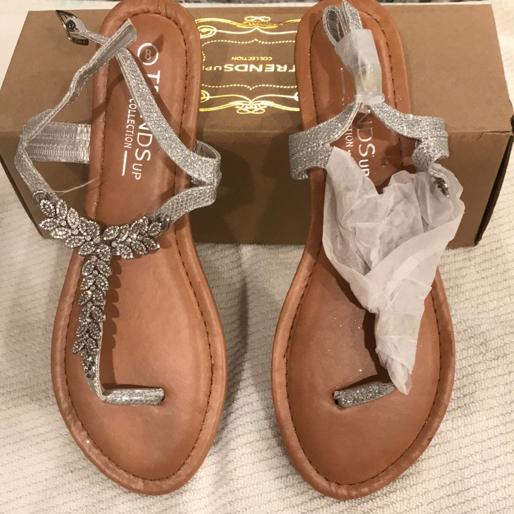 Trends Up sandals, silver size 8,new never worn, too late to return